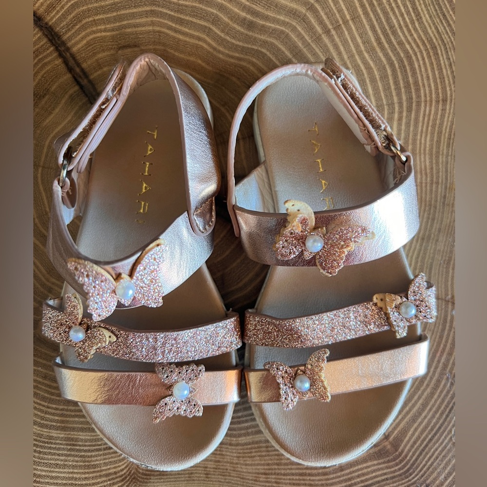 Tahari rose gold toddler sandals size 7